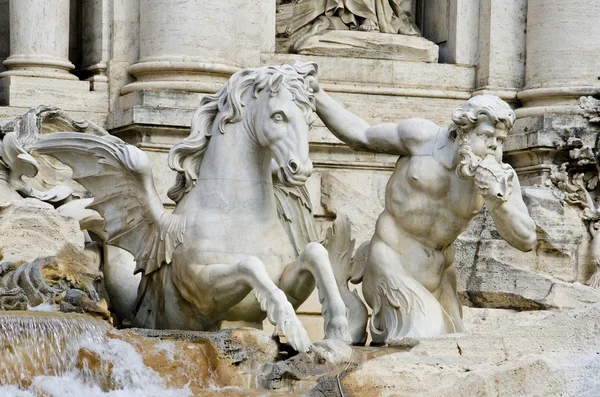 Trevi-Brunnen in Rom — Stockfoto