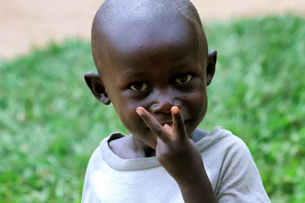 Мальчик из Руанды — стоковое фото
