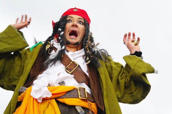 Portrait of the actor in the guise of Jack Sparrow on a sailing ship — Stock Photo, Image