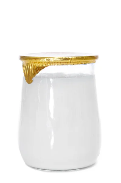Йогурт в стеклянной банке — стоковое фото