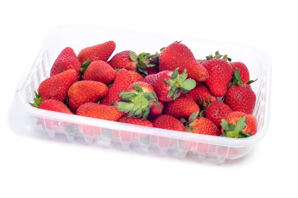 Ein Tablett mit Erdbeeren — Stockfoto