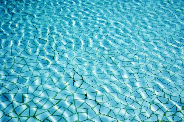 Вода в бассейне — стоковое фото
