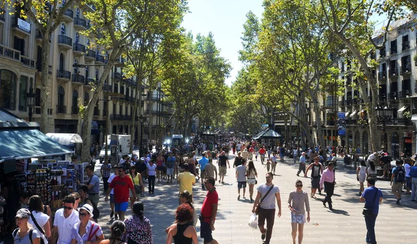 Las Ramblas v Barceloně, Španělsko — Stock fotografie