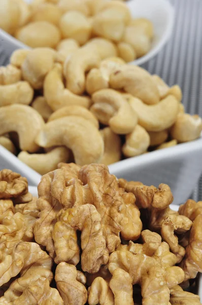 Разные орехи — стоковое фото
