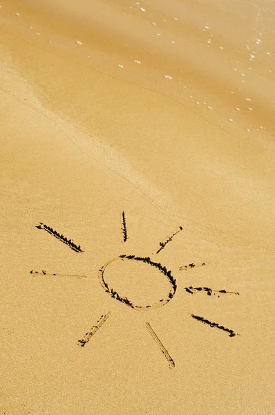 在沙滩上的太阳 — 图库照片
