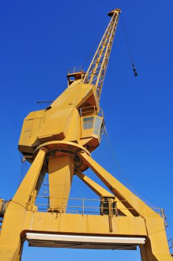 Old gantry crane clipart