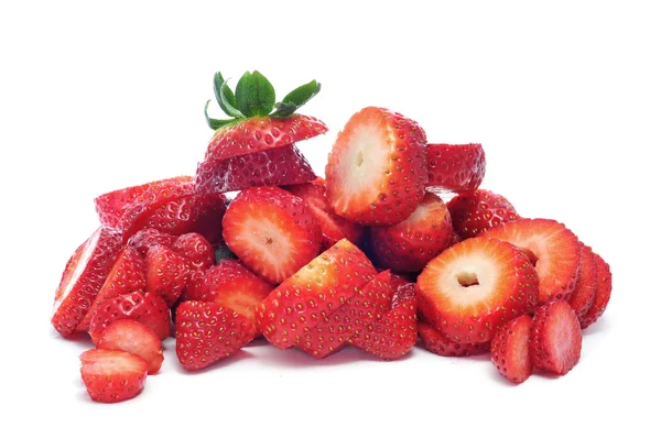 En hög med skivade jordgubbar — Stockfoto