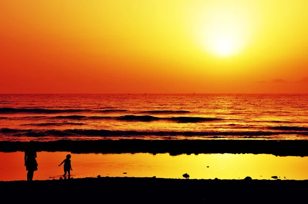 Ηλιοβασίλεμα στην παραλία — Φωτογραφία Αρχείου