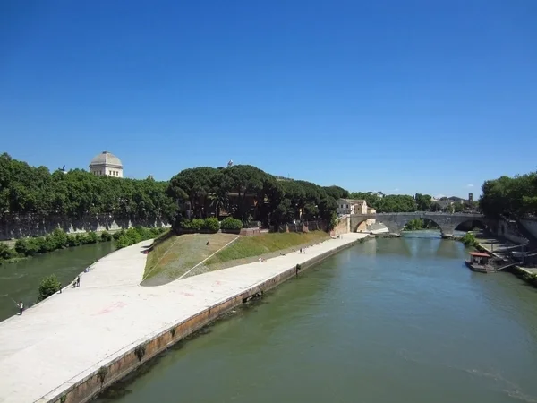 罗马的台伯河 — 图库照片