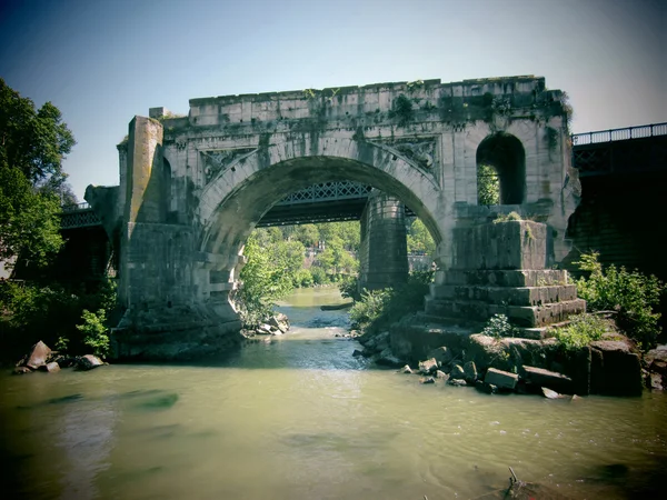 Roma, köprü — Stok fotoğraf
