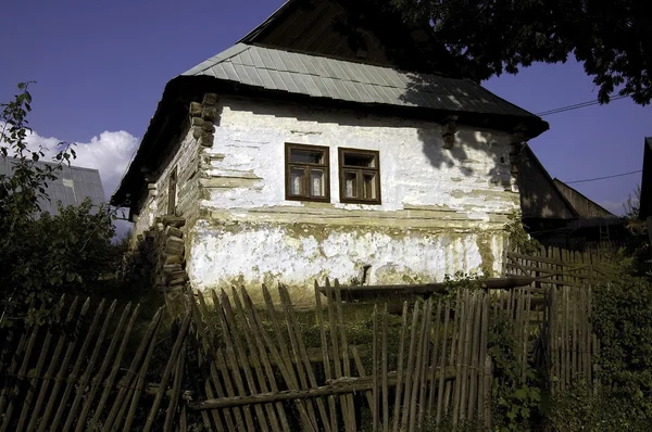 Деревенский дом — стоковое фото