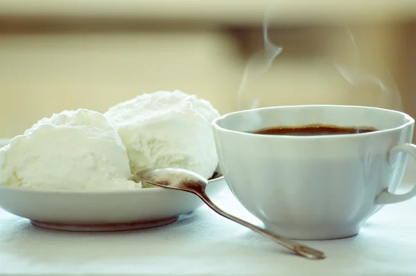 Coffee and ice cream — Stock Photo, Image