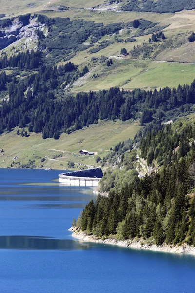 Lago e diga — Foto Stock