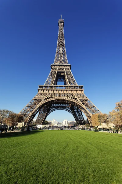 Eiffelova věž na podzim — Stock fotografie