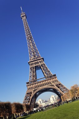 The Eiffel tower in Paris clipart