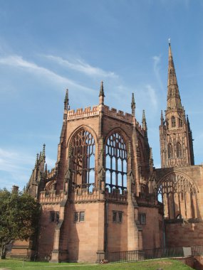 Coventry Katedrali Harabeleri