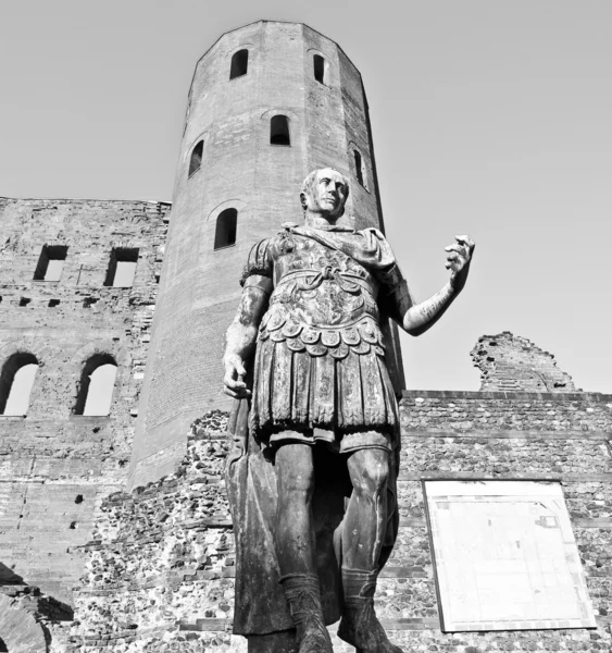 Romeinse standbeeld van augustus — Stockfoto
