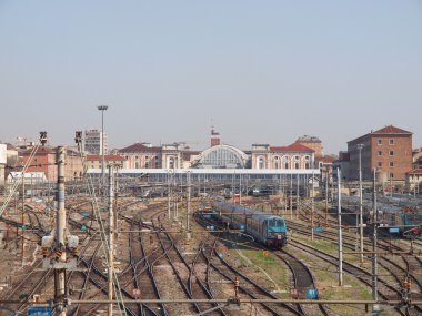 Porta nuova istasyonu, Torino