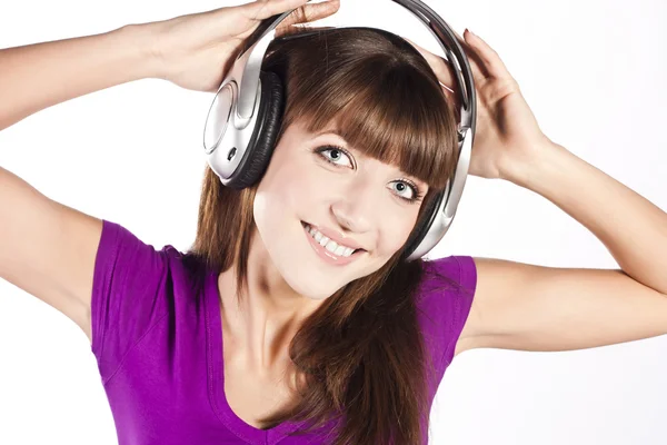 Dinleme ve müzik keyfi güzel kadın — Stok fotoğraf