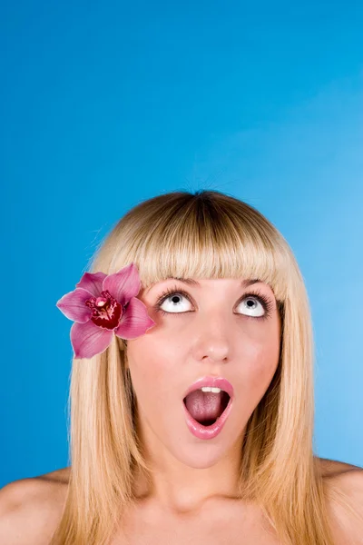 Sweet blond looking up — Stock Photo, Image
