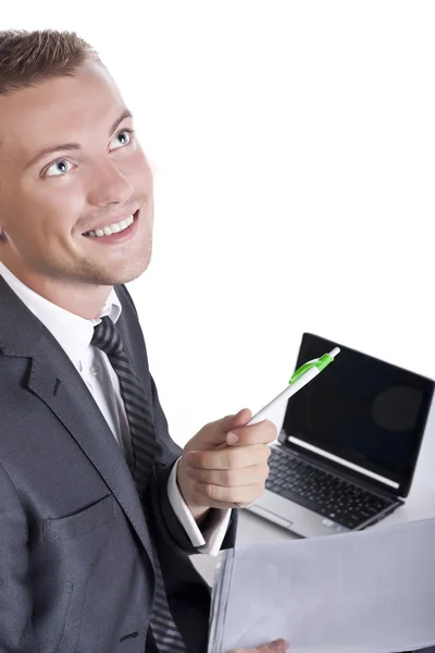 Vista trasera del hombre guapo en el ordenador portátil —  Fotos de Stock