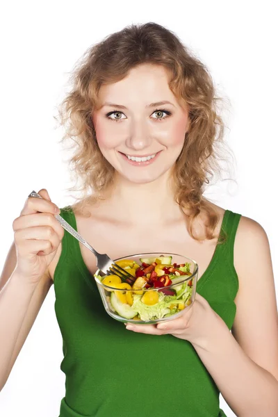 健康可爱的女人，用沙拉 — 图库照片