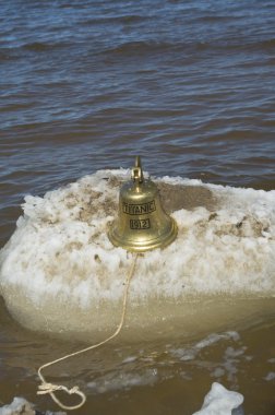 Ship bell of Titanic ship clipart