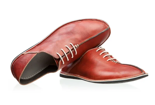 Par de zapatos de hombre rojos aislados sobre blanco — Foto de Stock