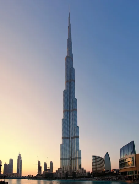 Burj khalifa, nejvyšší budova na světě — Stock fotografie