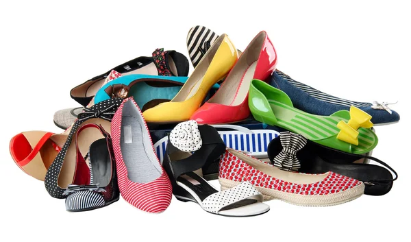 Mucchio di varie scarpe estive femminili, con percorso — Foto Stock