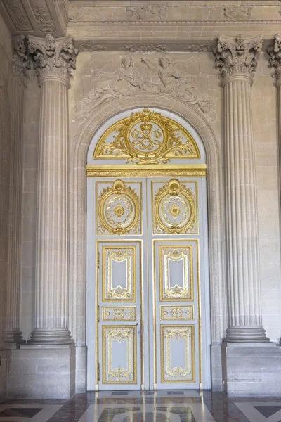 Slottets dörr Royaltyfria Stockfoton