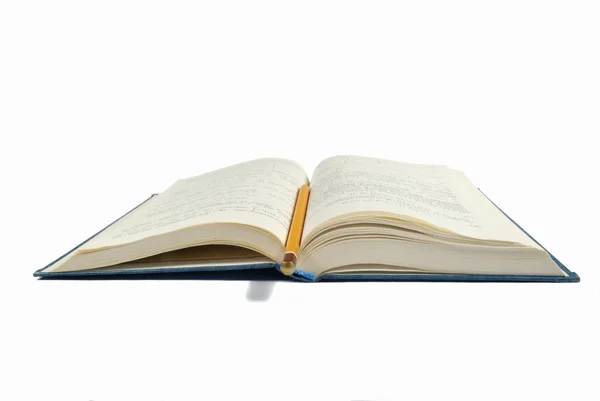 Das aufgeschlagene Buch mit Bleistift — Stockfoto