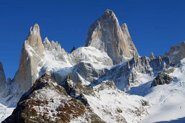 Hermoso paisaje natural con Mt. Fitz Roy visto en el Parque Nacional Los Glaciares, Patagonia, Argentina —  Fotos de Stock