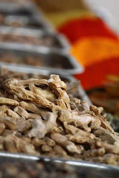 Mercado de especiarias tradicionais na Índia — Fotografia de Stock