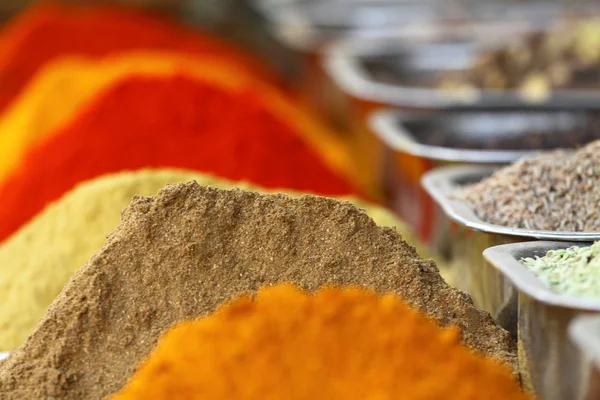 Tradycyjne przyprawy rynku w Indiach — Zdjęcie stockowe
