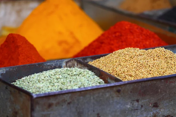 Mercato delle spezie tradizionali in India — Foto Stock