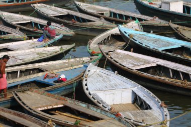 Kutsal kent varanasi ve kutsal Ganj Nehri.