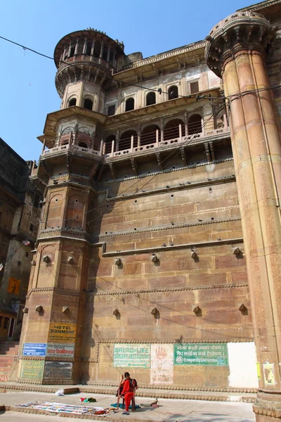 Die heilige Stadt Varanasi und die heiligen Flussgange — Stockfoto