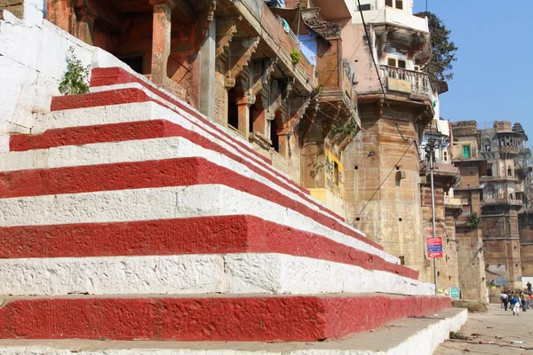 La Ciudad Santa de Varanasi y el Río Sagrado Ganges — Foto de Stock