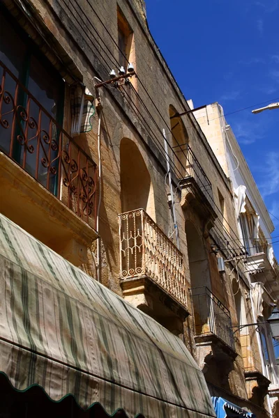 Традиционный мальтийский балкон, Валлетта, Мальта — стоковое фото