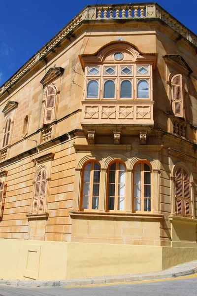 Arquitectura tradicional maltesa en La Valeta, Malta — Foto de Stock