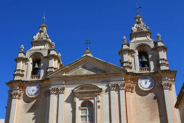 Fasáda katedrály svatého Pavla, mdina, malta — Stock fotografie