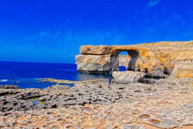 Azure pencere, gozo Adası, malta için ünlü taş arch. HDR görüntüsü