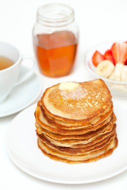Altın buttermilk pancakes