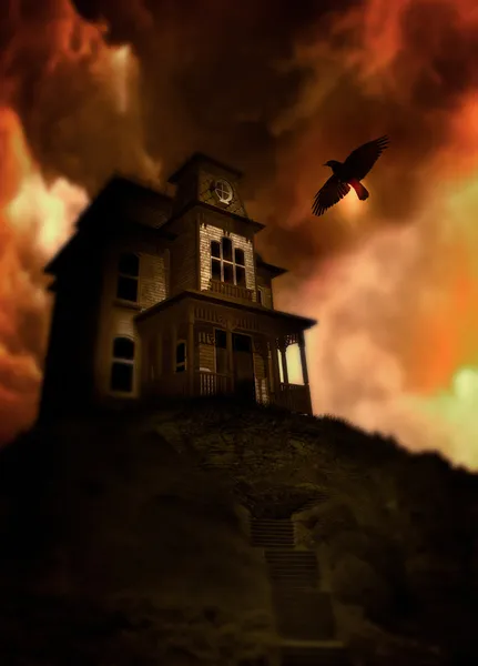 Spookhuis op een heuvel — Stockfoto