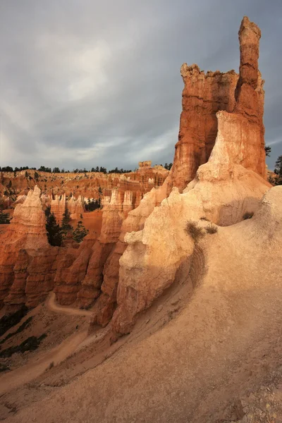 Formações rochosas em Bryce National Park — Fotografia de Stock