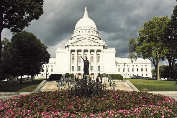 Edificio del Capitolio Estatal en Madison —  Fotos de Stock