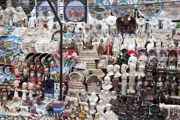 Souvenir stand in Rome — Stock Photo, Image