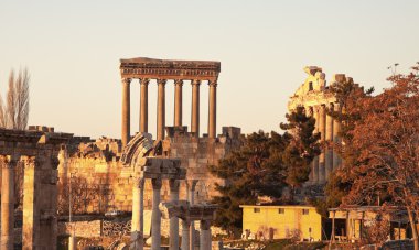 Baalbek ruins clipart