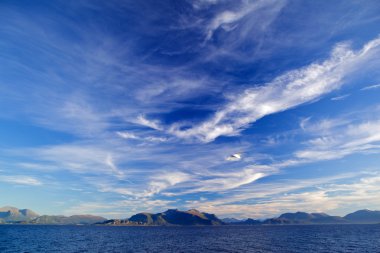 gökyüzü ve deniz